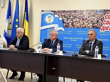 Україні необхідно посилювати внутрішні джерела економічної стійкості на тлі зростання дефіциту бюджету та виробничих ризиків