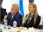 Анатолій Кінах виступив на бізнес-сніданку в Київській школі державного управління