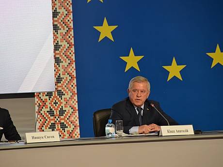 «Рецепт» виходу з кризи – економічний патріотизм, опора на власні сили і сконсолідованість суспільства