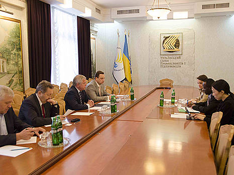 Консультації експертів міжнародних фінансових установ та бізнесу мають стати традиційними