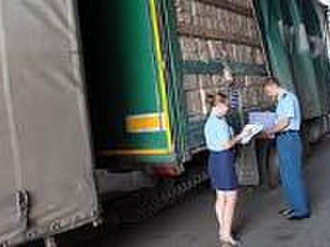 Промисловці і підприємці вимагають скасувати систему орієнтовних показників митної вартості товарів