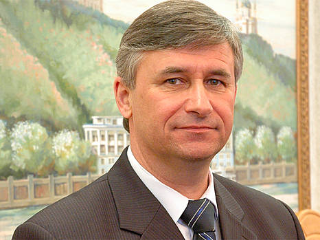 Светлой памяти нашего коллеги Олега Гусева
