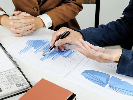 А. Кинах: правительство неэффективно управляет госмонополиями - УЗ, Укрэнерго и Нафтогаз показали колоссальные годовые убытки