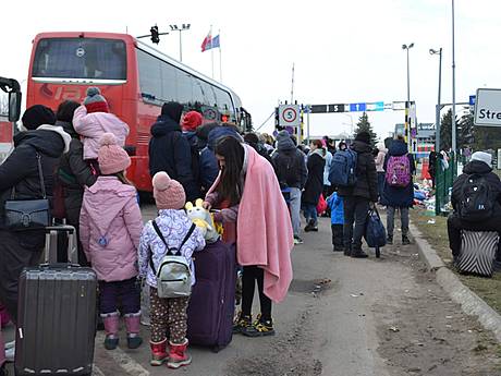 Программы послевоенного восстановления Украины должны содержать значительные стимулы для возвращения беженцев