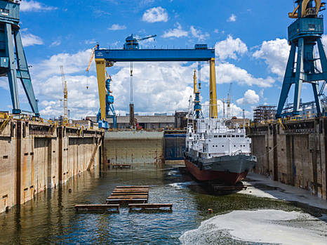 Для возрождения судостроения требуются комплексные целевые программы – УСПП