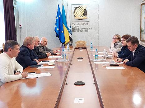 Промышленники и работодатели приобщаются к формированию национальной политики психосоциальной поддержки украинцев