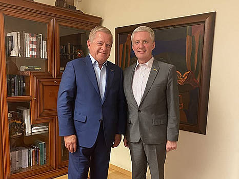 Анатолий Кинах провел рабочую встречу с Послом Литвы Вальдемарасом Сарапинасом