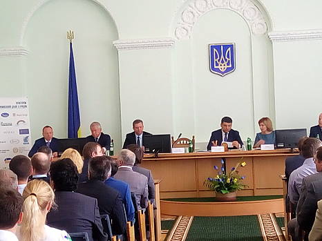 Легкая промышленность может стать флагманом экономического роста