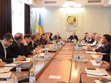 Зупинка виробництва міндобрив в Україні серйозно вдарить по АПК [ожидает перевода]