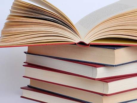 УСПП организовал передачу Киево-Могилянке книг отечественных издательств