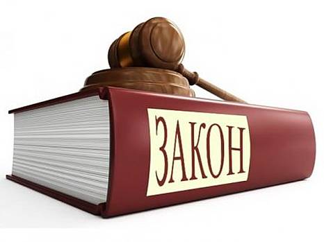 Президент подписал закон о бронировании специалистов: бизнес ждал этого документа полгода
